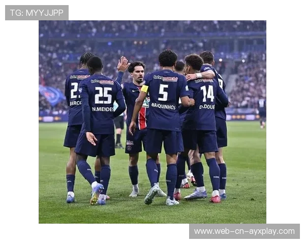 巴黎圣日耳曼轮换阵容仍轻取胜利，巴黎圣日耳曼2020阵型图