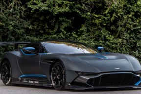 AYX体育-国际热身赛U23国足迎战 球迷现场助威不断，2020国足热身赛